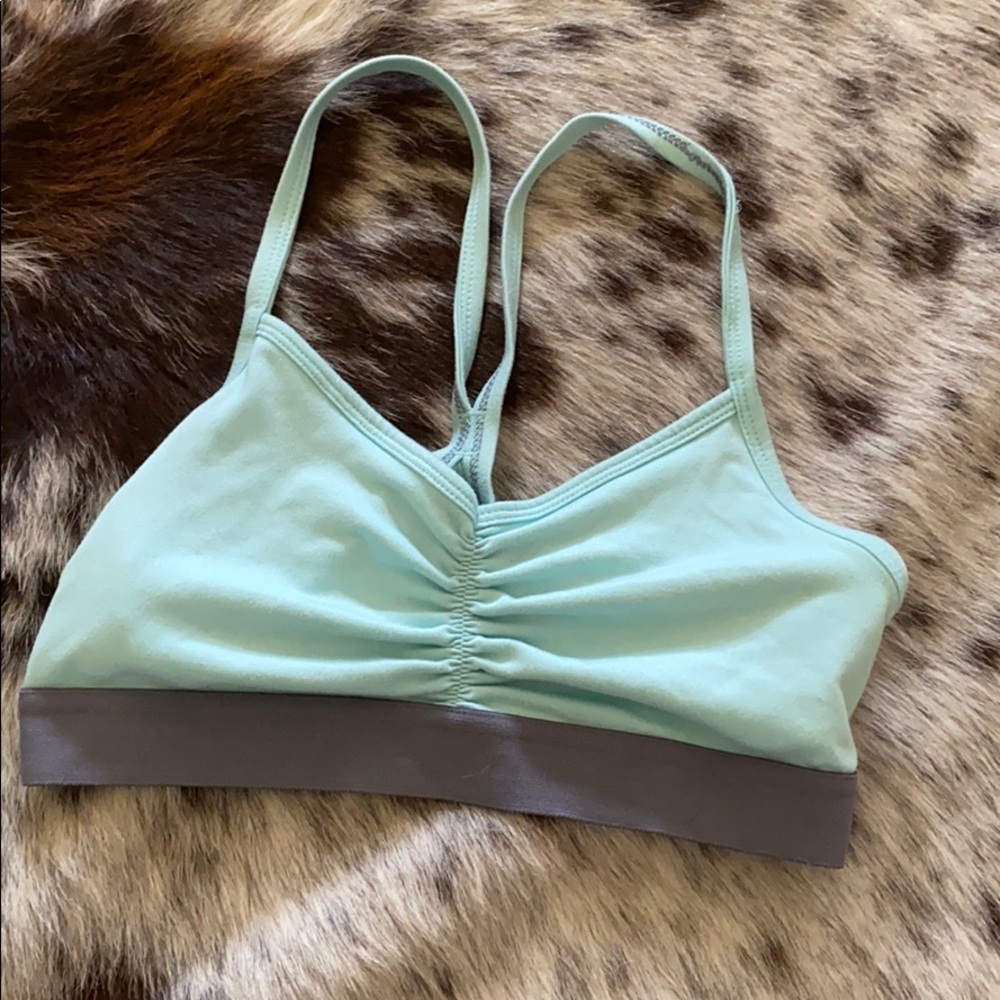 Sports bra